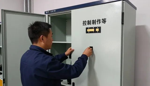广西辛普电力科技有限公司控制柜制作等带来更好的使用体验